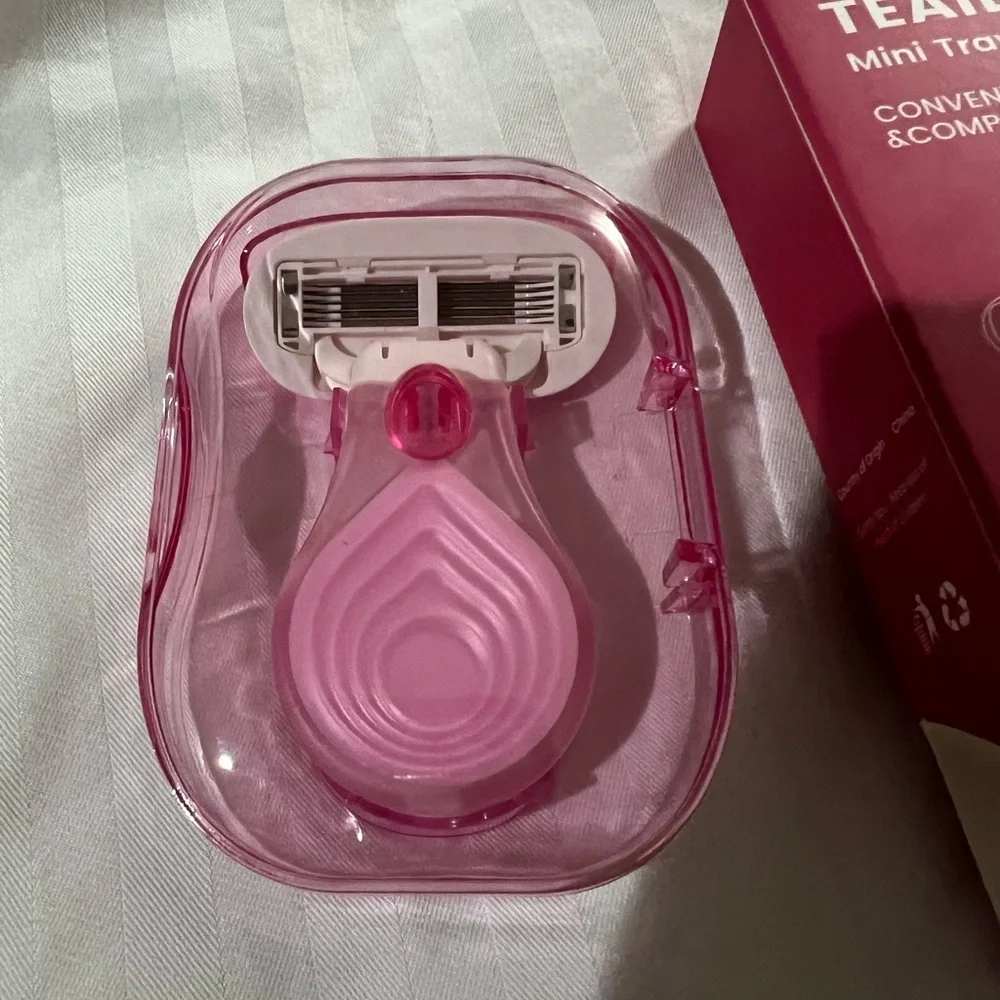 🪒Compact Portable Travel Mini Razor Case 5-Blades